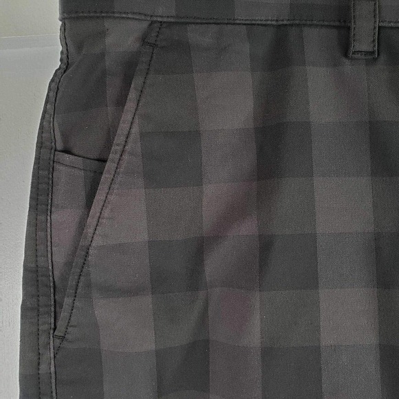 Nike Golf Tech UV Men’s 40 Dri-Fit 9” Shorts Plaid Gray Flat Front Chino - Picture 7 of 12